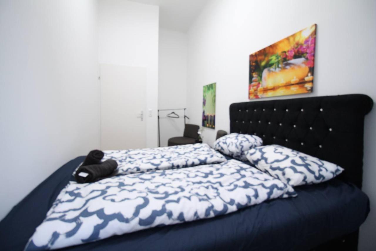 Modern Double Room Js B Vienna Exterior photo