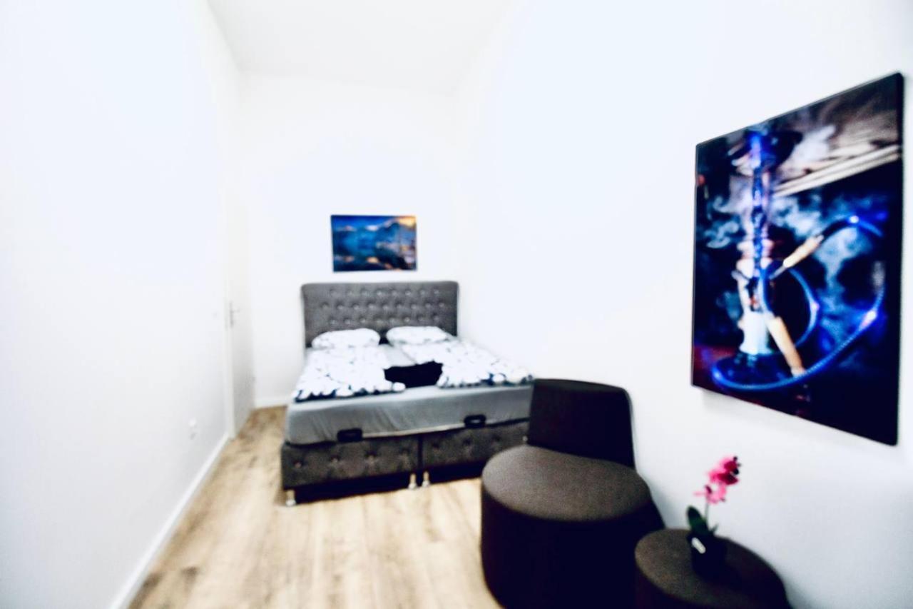 Modern Double Room Js B Vienna Exterior photo